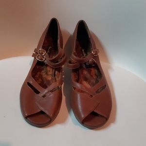 Peep toe retro shoes